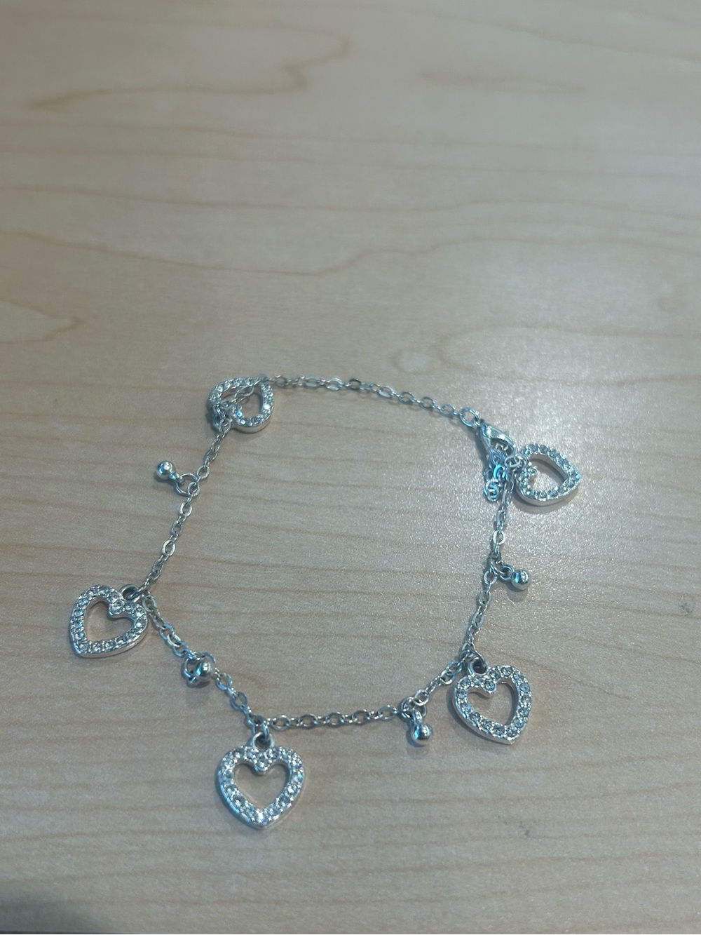 Silver Heart Bracelet 🩶